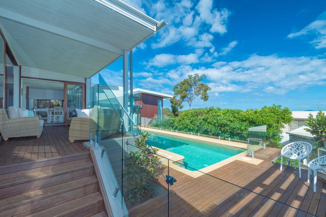 Noosa Villa 5800