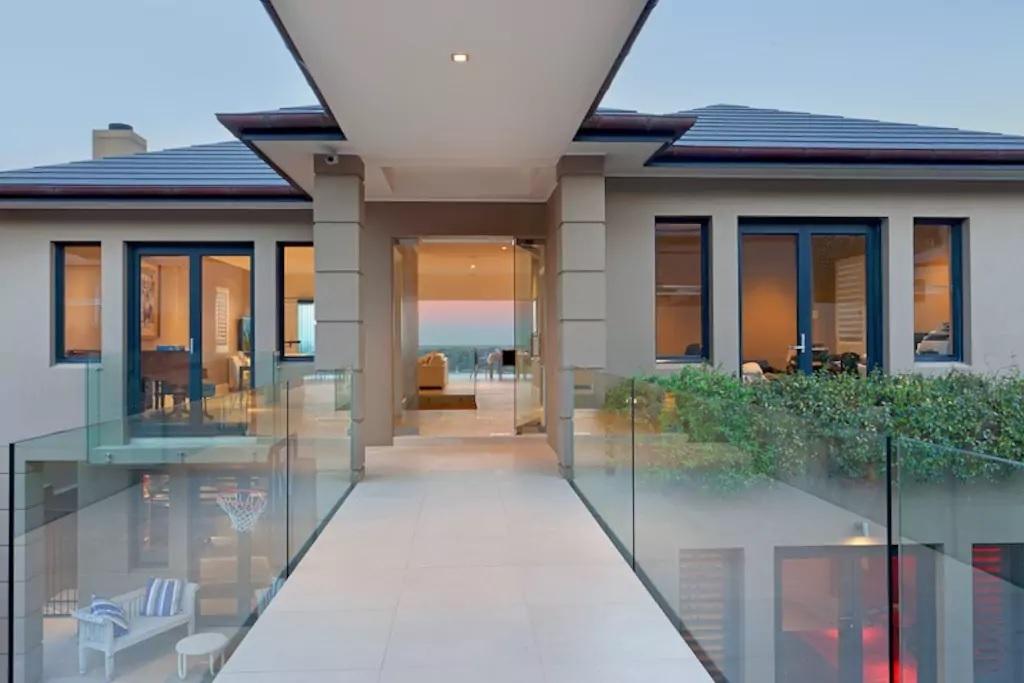 6 Bedrooms Luxury Villa in Sydney, Balmoral Beach VillaGetaways 6 Bedrooms Luxury Villa in Sydney, Balmoral Beach VillaGetaways