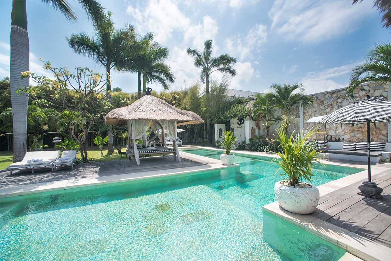 33+ Precious 9 Bedrooms Private Villa Seminyak Background