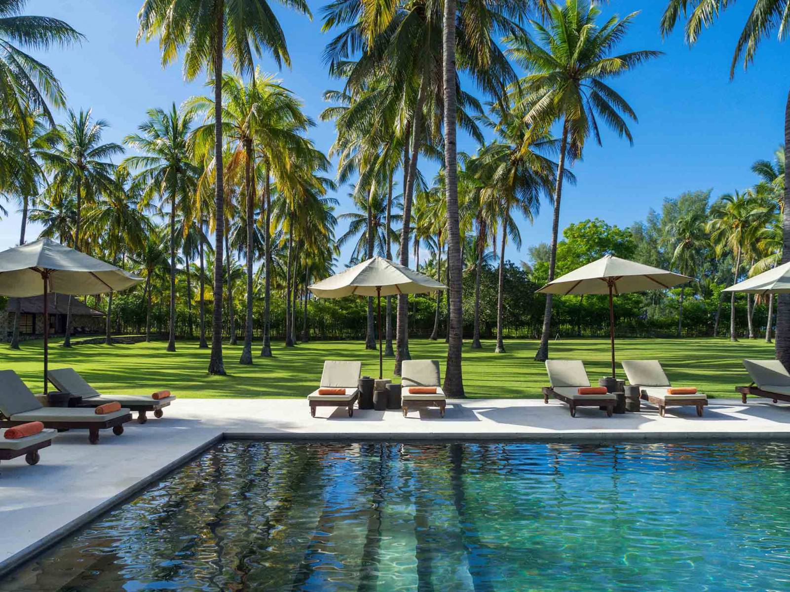 Luxury Lombok Villas on Beach with Private Pool - Villa Getaways