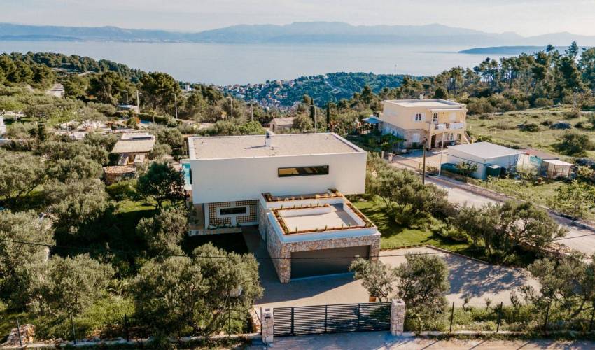Villa 10011 in Croatia Main Image