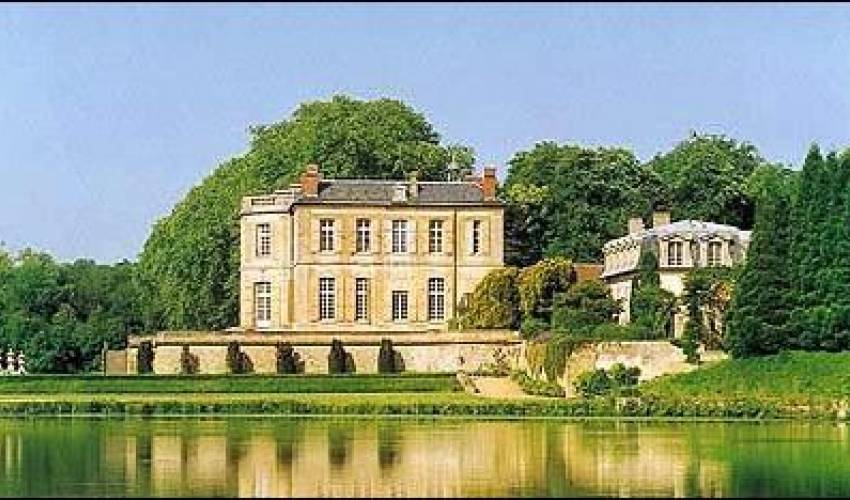 Villa 1000 in France Main Image