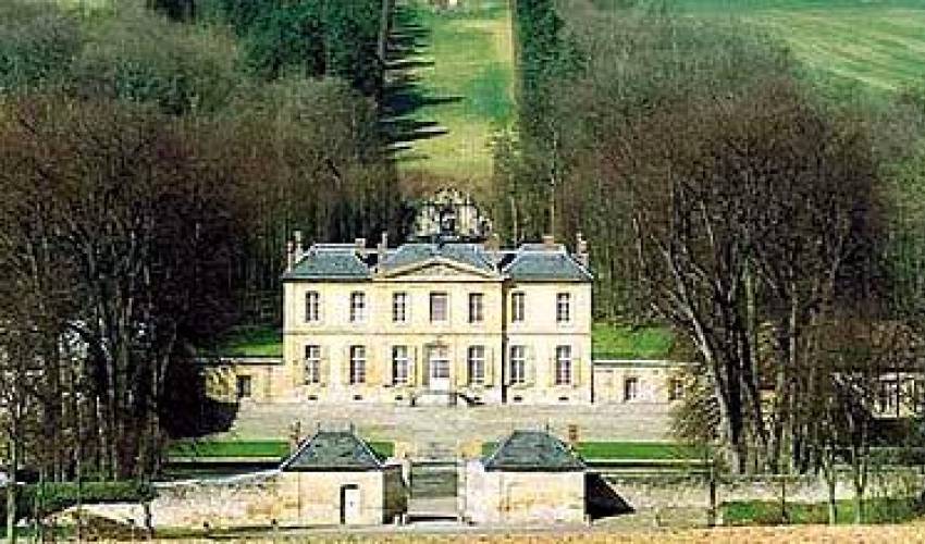 Villa 1000 in France Main Image