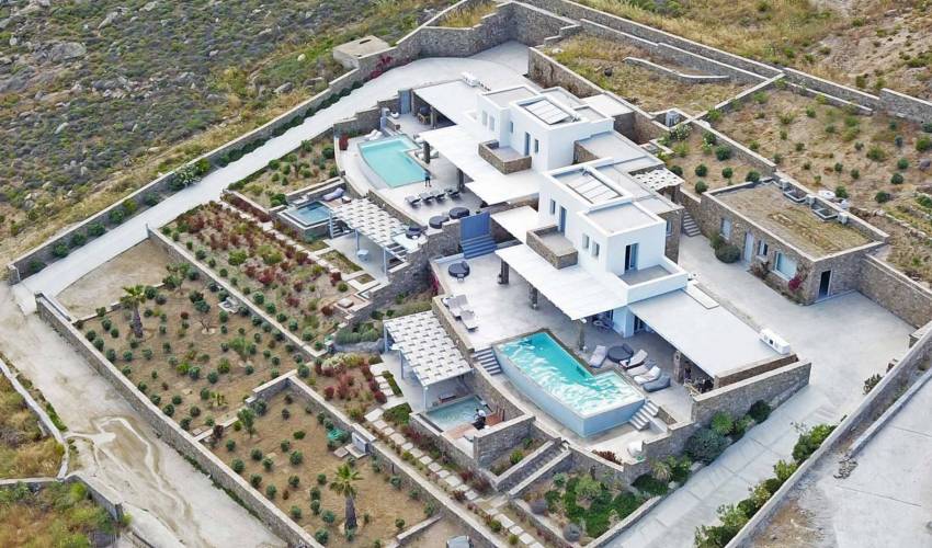 Villa 1439 in Greece Main Image