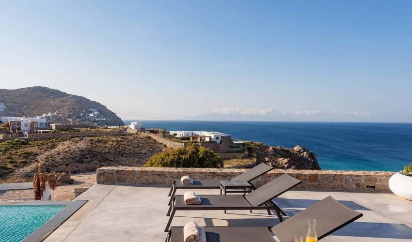 Villa 1439 in Greece Main Image