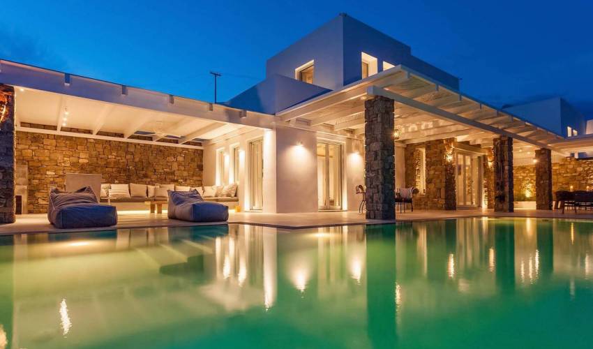 Villa 1439 in Greece Main Image