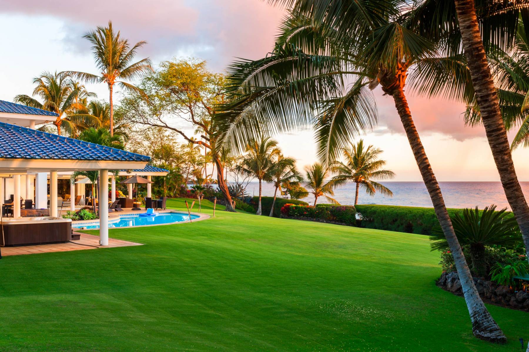 Luxury Bedroom Oceanfront Maui Home with Pool Hawaii