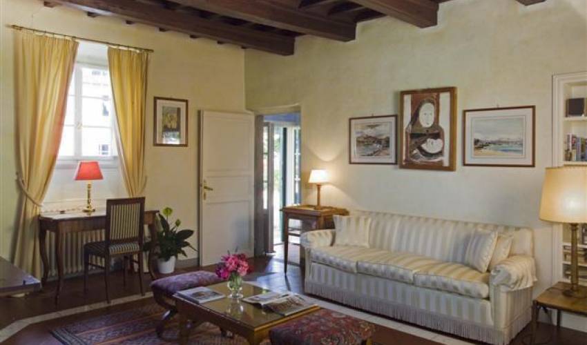 Villa 9104 in Italy Main Image