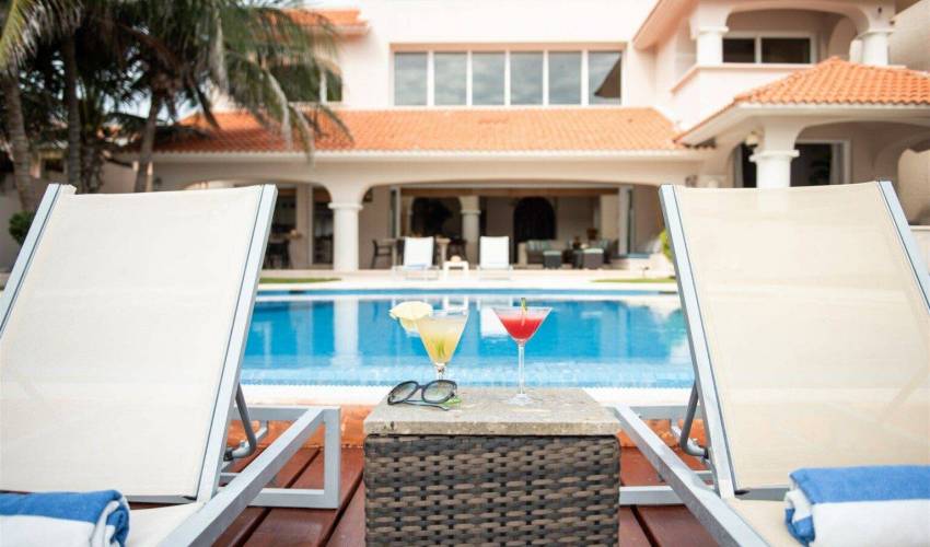 Villa 1557 in Mexico Main Image