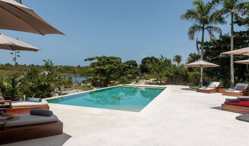 Villa 1589 in Mexico Main Image