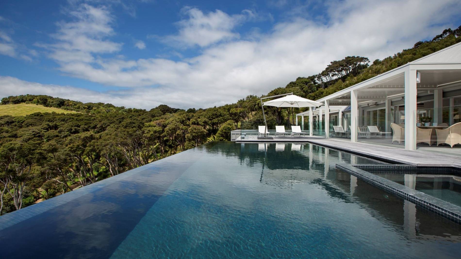 Luxury 7 Bedrooms Luxury Villa in Waiheke Island, New Zealand