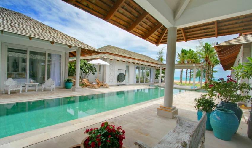 Bedrooms Luxury Beachfront Villa with Pool Chaweng  Koh Samui